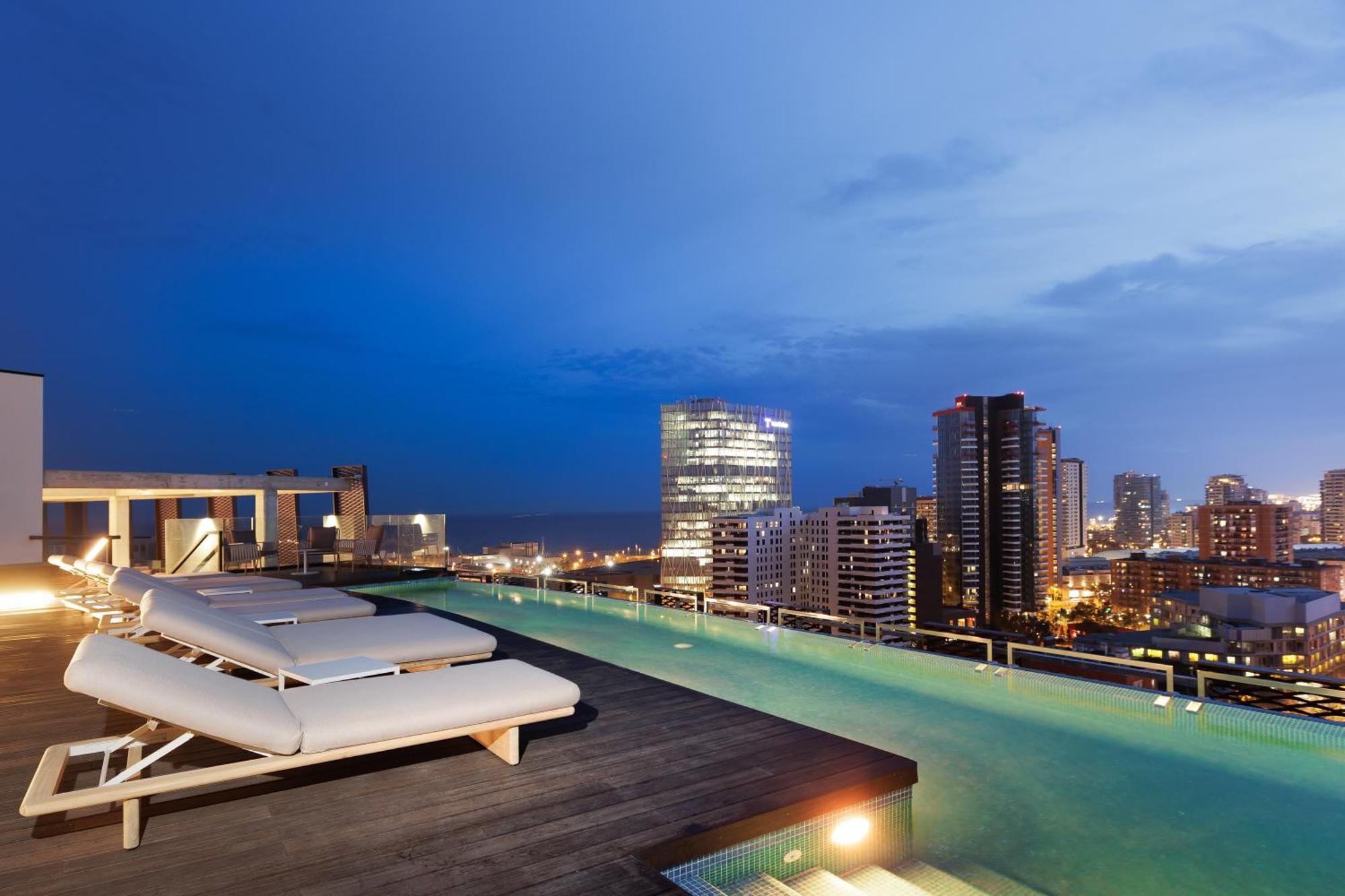 Tembo Barcelona Hotel Сант Адриа де Бесос Екстериор снимка