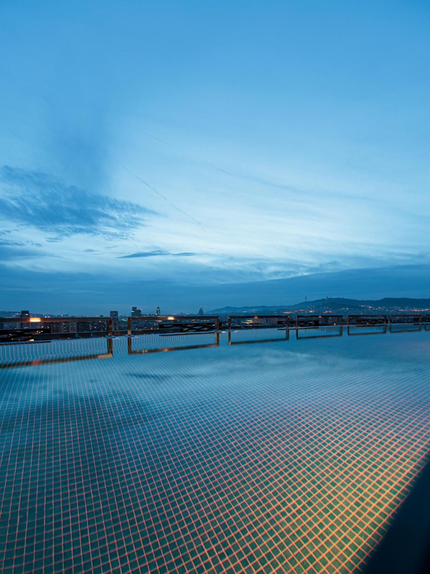 Tembo Barcelona Hotel Сант Адриа де Бесос Екстериор снимка