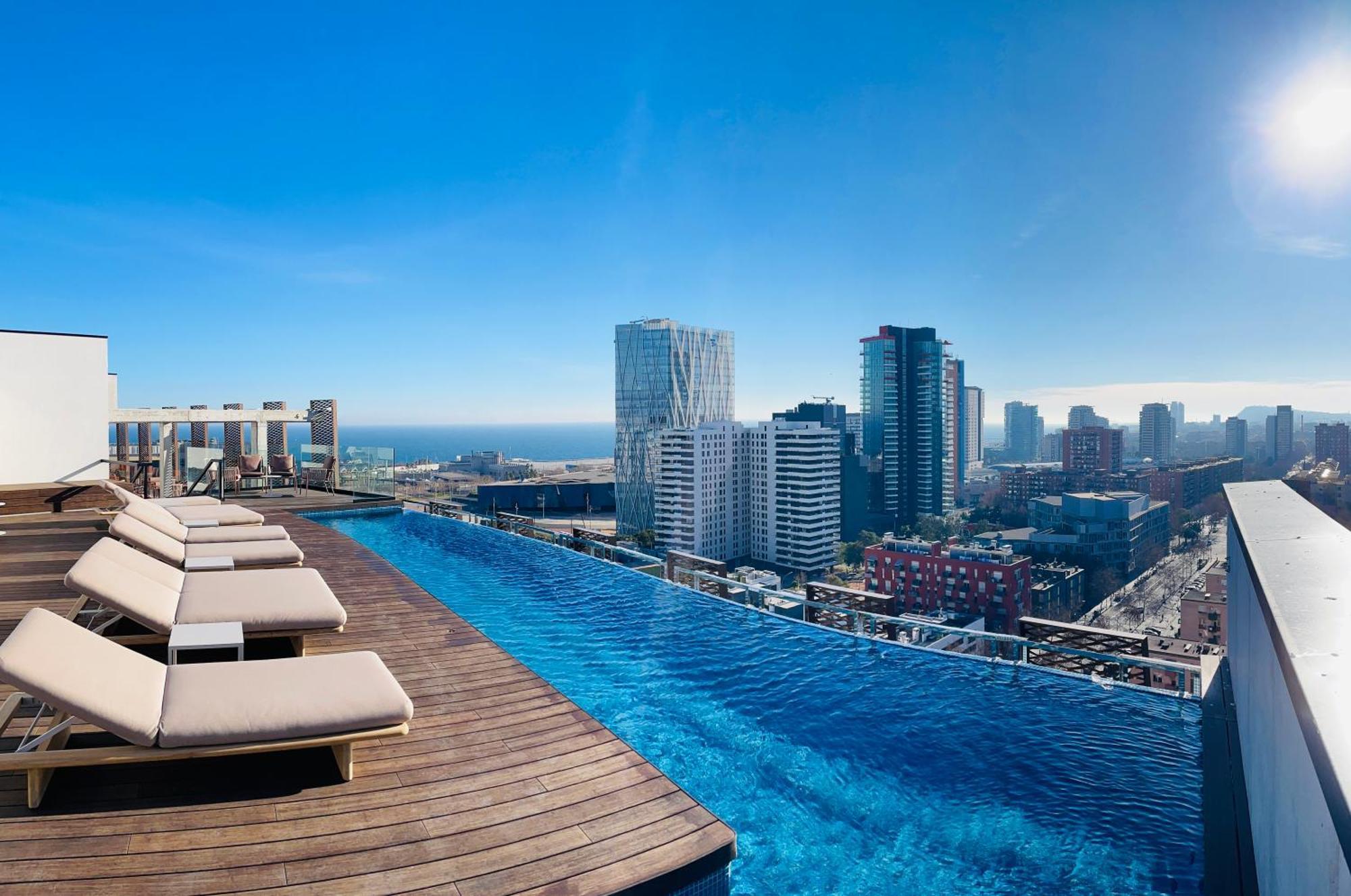 Tembo Barcelona Hotel Сант Адриа де Бесос Екстериор снимка
